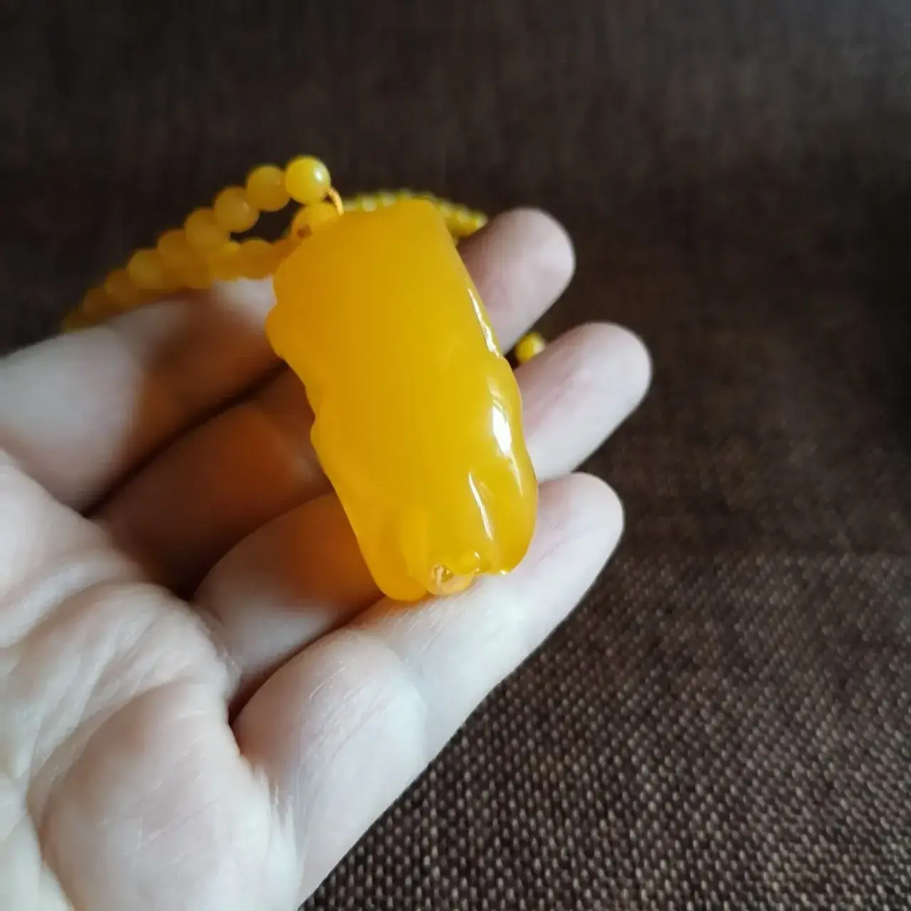 Beeswax Pixiu Pendant Yellow Woolen Chain Necklace — feature 5