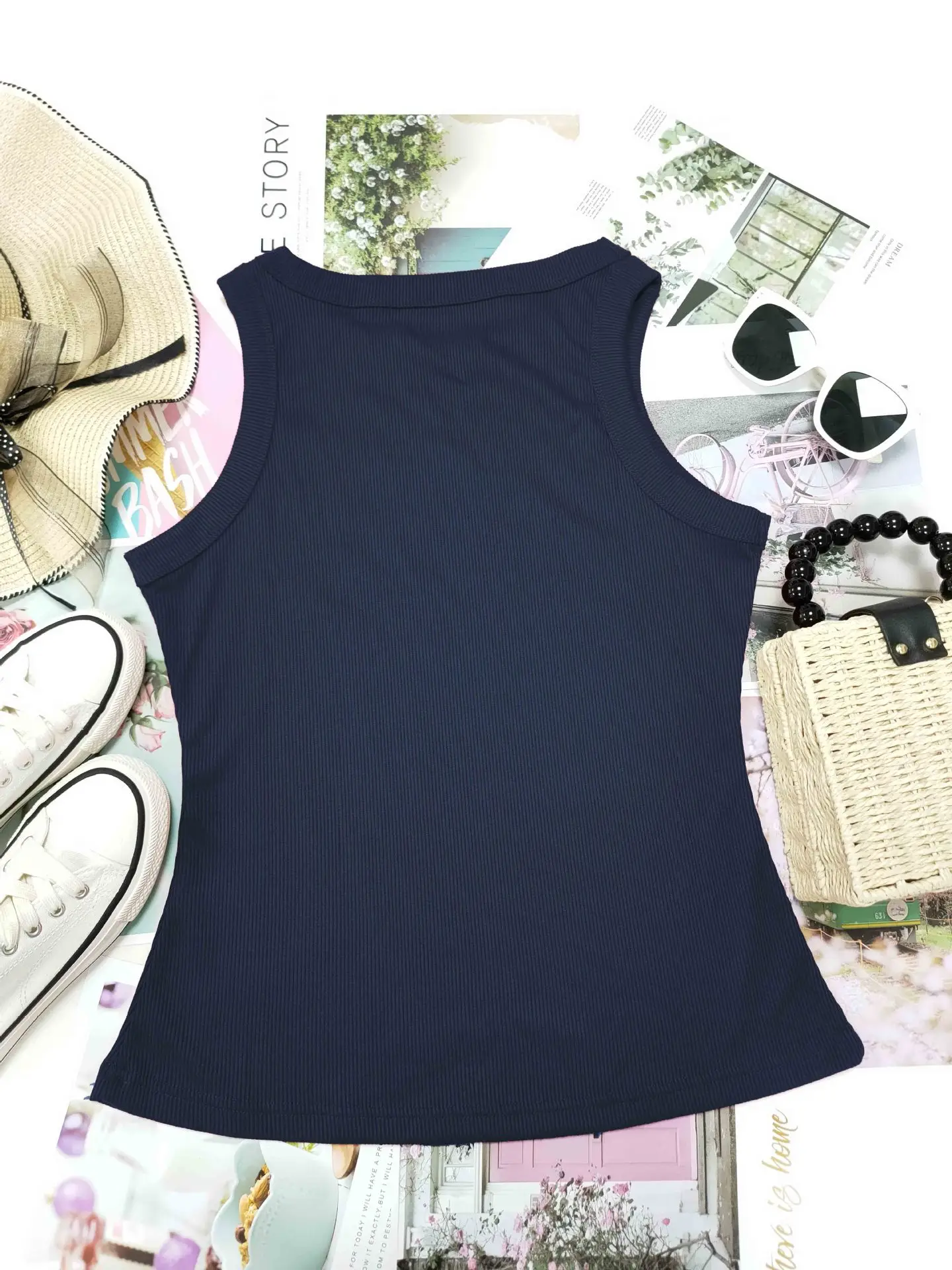 Black Solid Color Tank Top for Women — feature 26