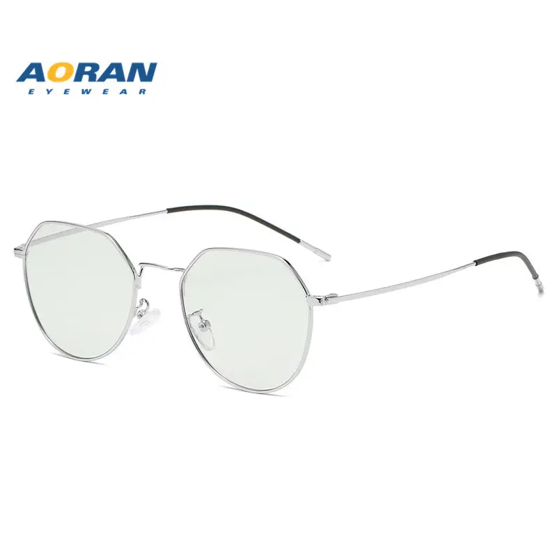 C5. Silver frame