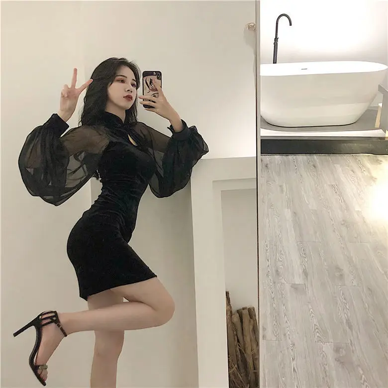 Black Velvet Slimming Cheongsam with Split Skirt & Lantern Sleeve — feature 10