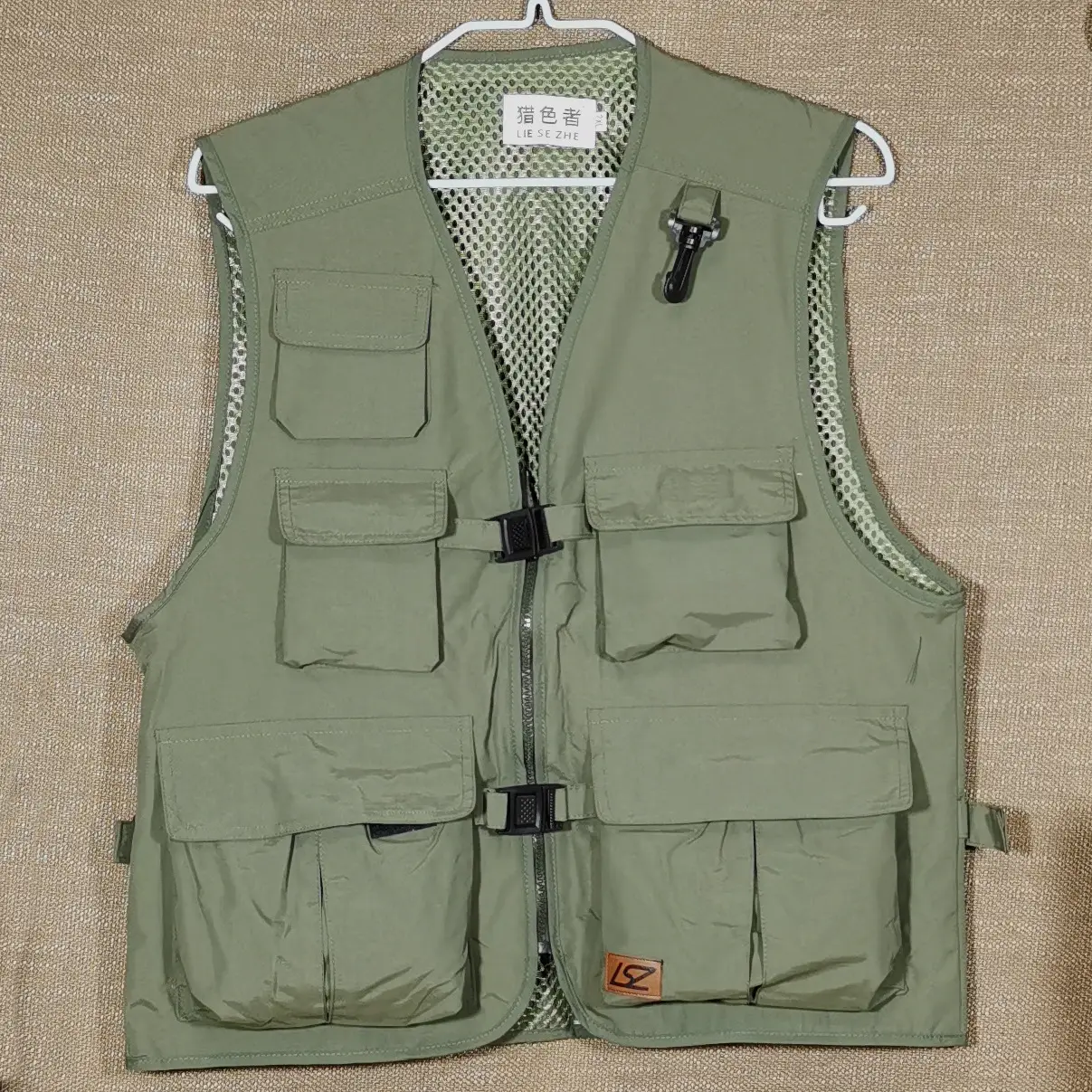 Men's Beige Printed Vest with 5 Pockets - Image 3