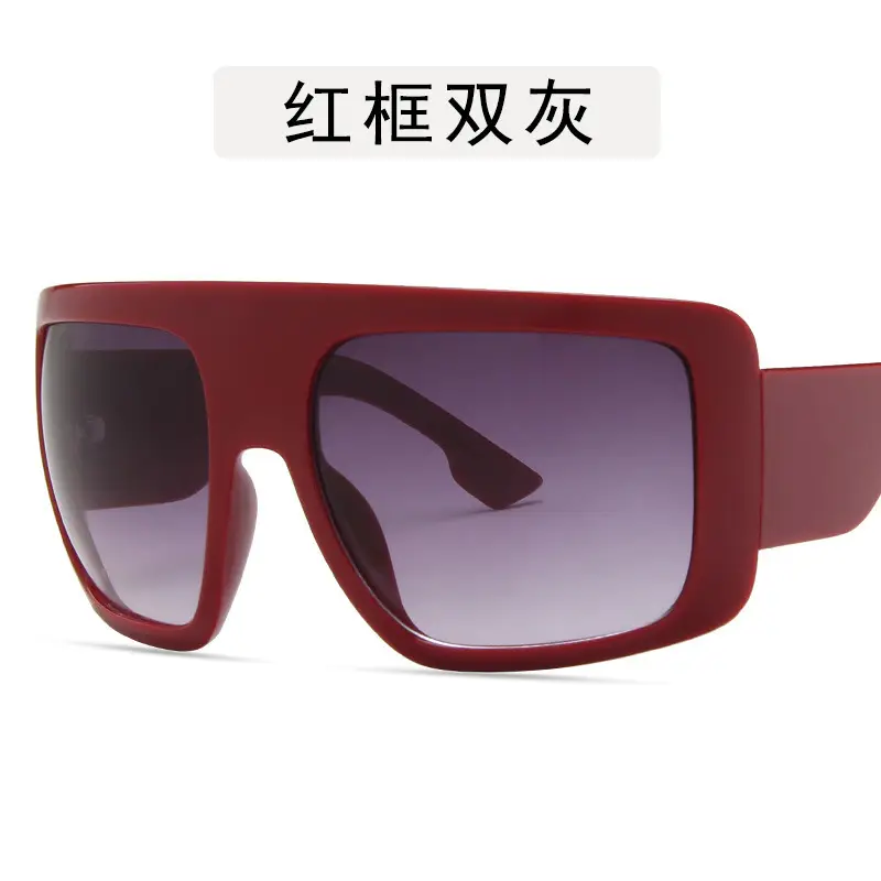 Black Frame Retro Sunglasses for Women - Image 6
