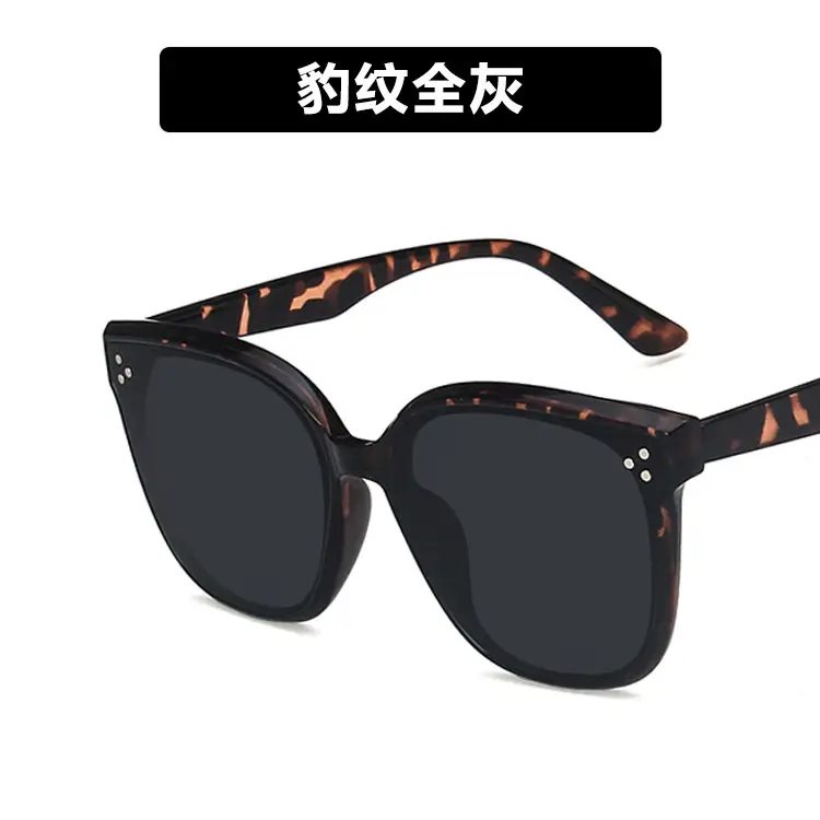 Women Sunglasses with Metal Studs 2021 Trendy - Image 2