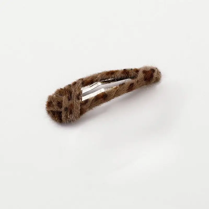 Leopard Print Heart Hairpin Clip for Girls & Adults - Image 2
