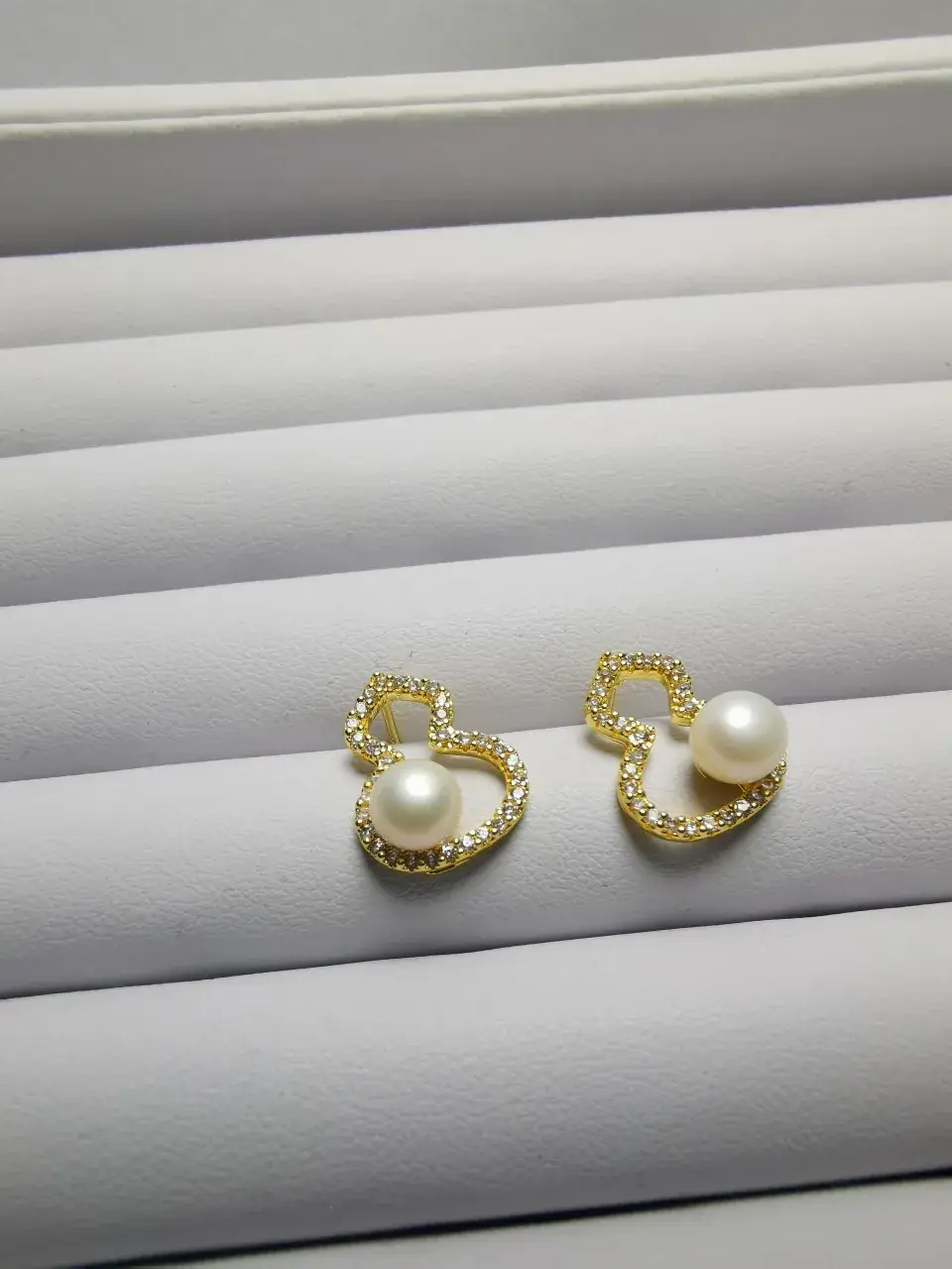 Freshwater Pearl Gold Stud Earrings Set