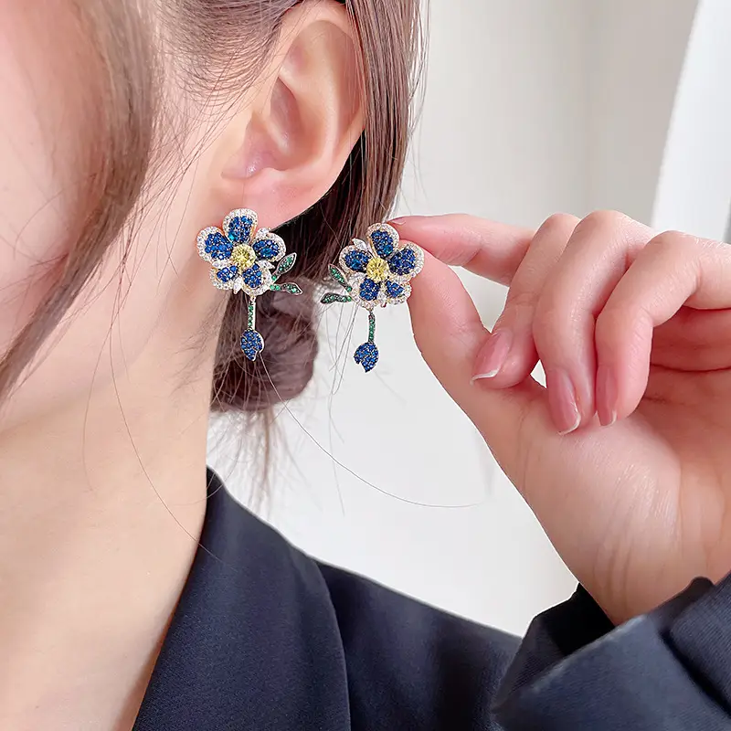 Korean Heavy Diamond Smart Leaf Earrings 925 Silver - Image 4