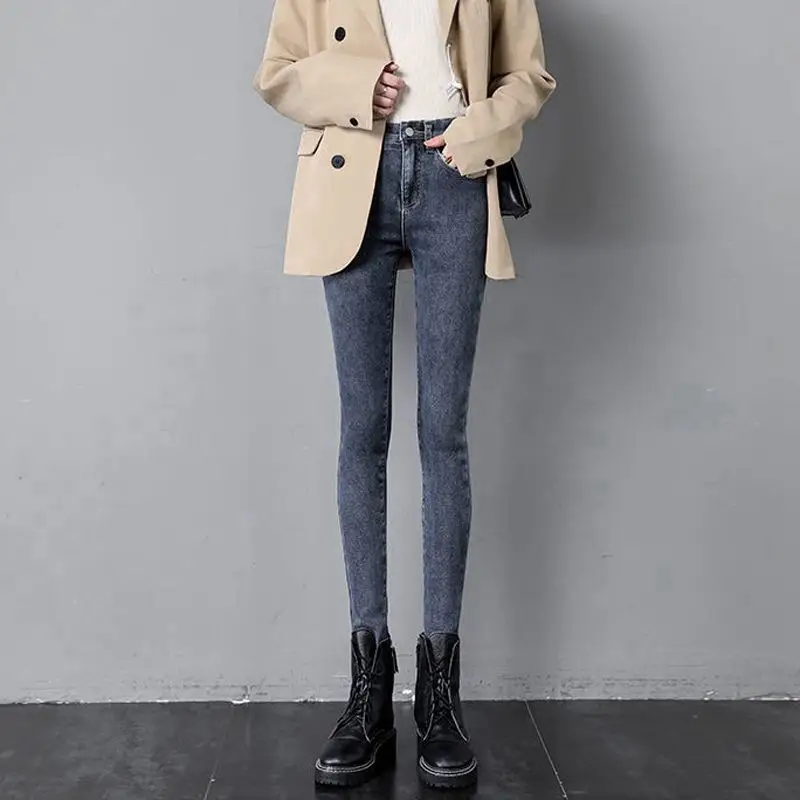 Women Fleece Lined Slimming Jeans Black High Waist - Image 4