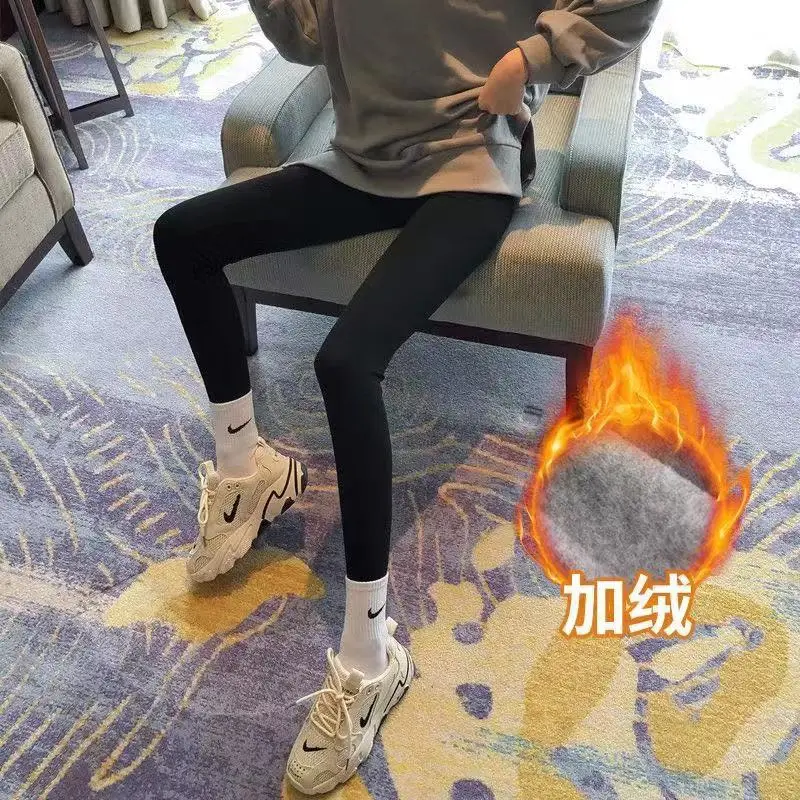 Women's Thin Fleece Leggings Black White Pair - Image 5