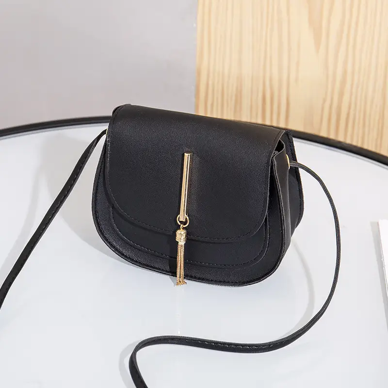 Red Golden Tassel Women's Shoulder Bag