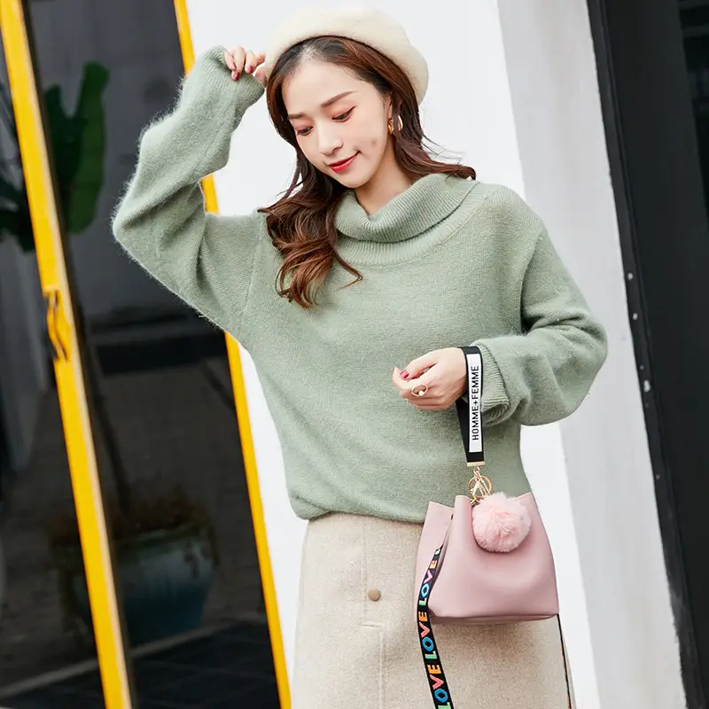 Women's Green Cowl Sweatshirt with Pink Bag