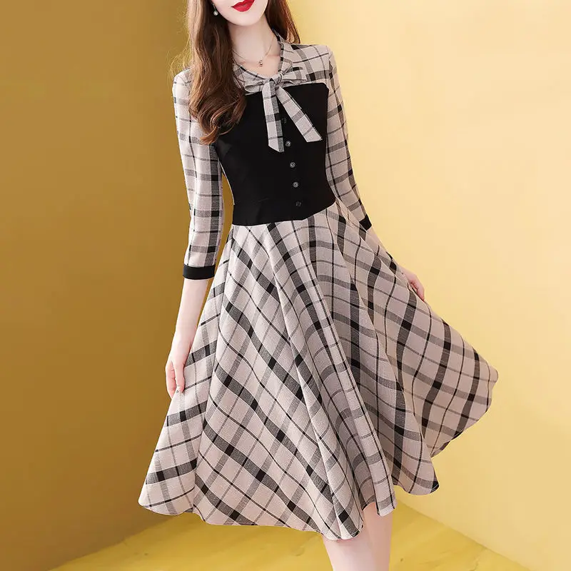 Women Western Plaid Skirt Dress Red Black Waist Slimming - Image 3