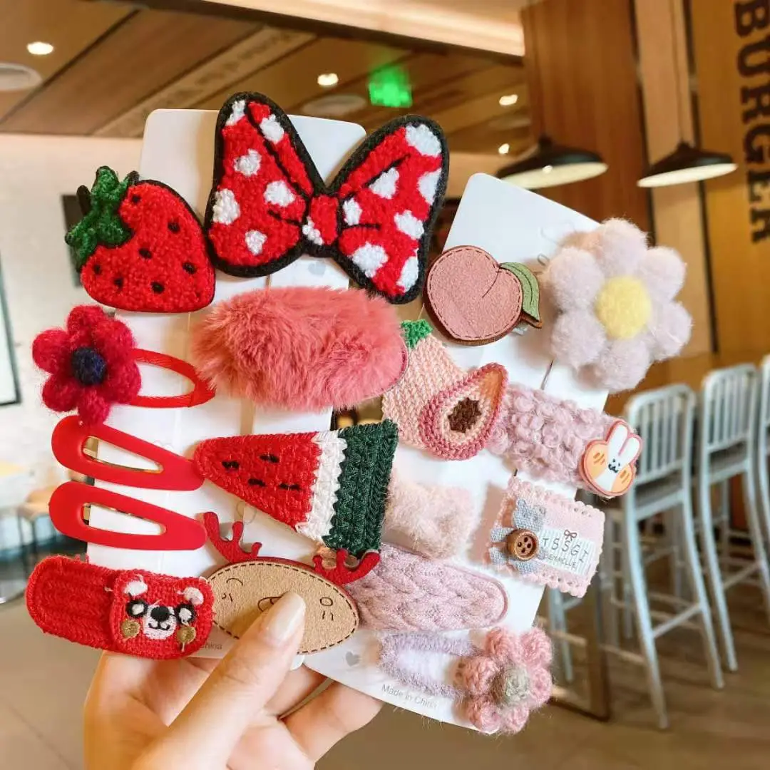 Cute Plush Hairpins for Girls Pink Princess Design - Image 9