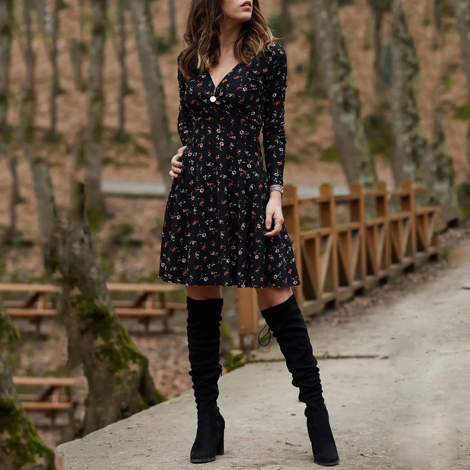 2021 Floral Long Sleeve V Neck Dress Swing Skirt Navy Blue - Image 4