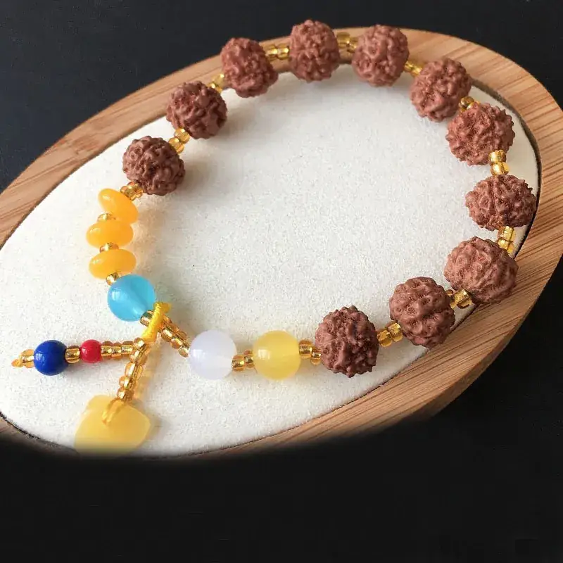 Jingyao Five-Petal King Kong Bracelet with Honey Pendant - Image 3