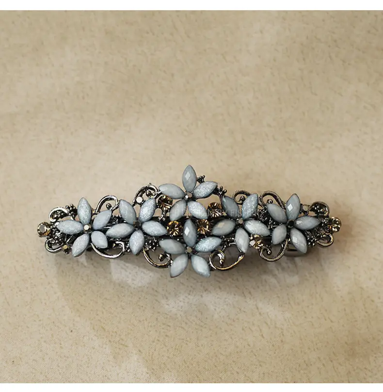 Retro Elegant Rhinestone Hair Clip for Women — feature 20