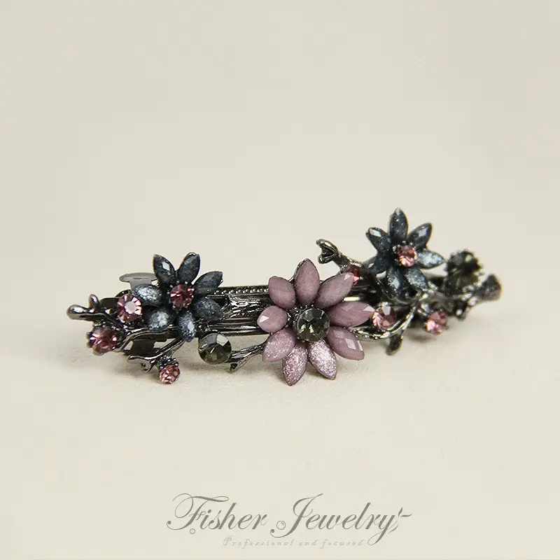 Retro Elegant Rhinestone Hair Clip for Women - Image 10