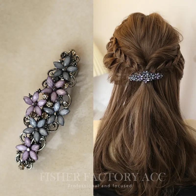 Blue powder-curve flower retro spring clip