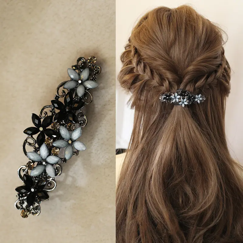 Retro Elegant Rhinestone Hair Clip for Women - Image 3