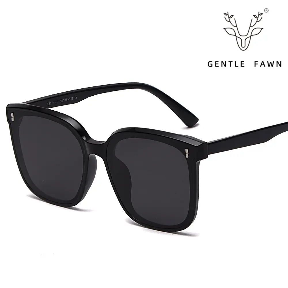 Women's Polarized Sunglasses with Retro Frame - Image 6