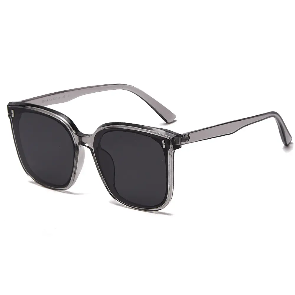 Women's Polarized Sunglasses with Retro Frame - Image 7
