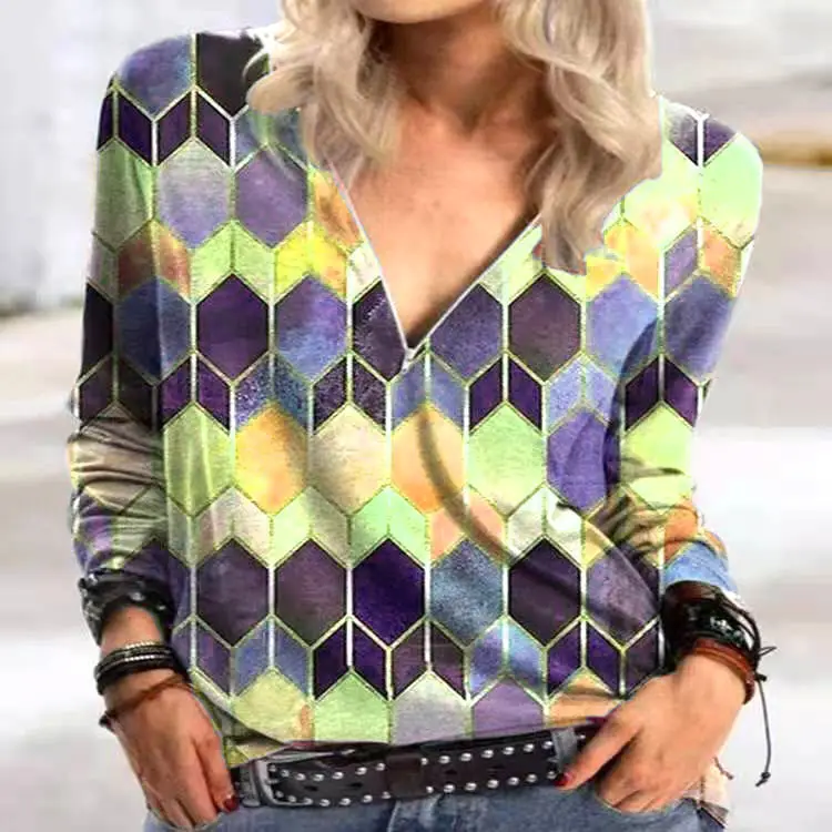 2022 Women's Geometric Printed Long Sleeve T-Shirt Maroon - Image 19