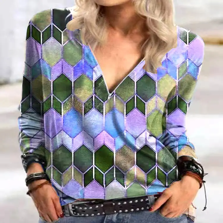 2022 Women's Geometric Printed Long Sleeve T-Shirt Maroon - Image 4