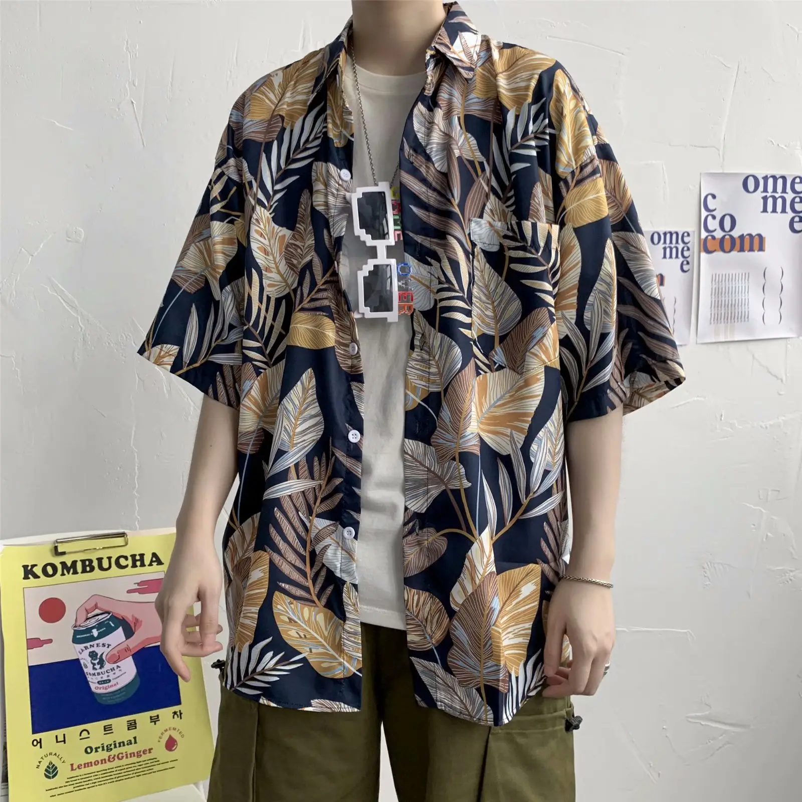 Men Safflower Leaf Print Short Sleeve Shirt - Image 2