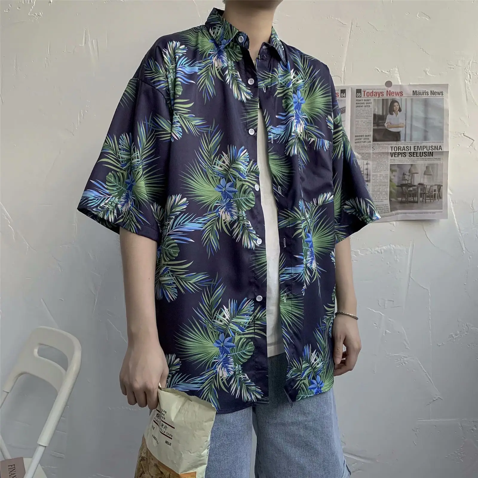 Men Safflower Leaf Print Short Sleeve Shirt - Image 4