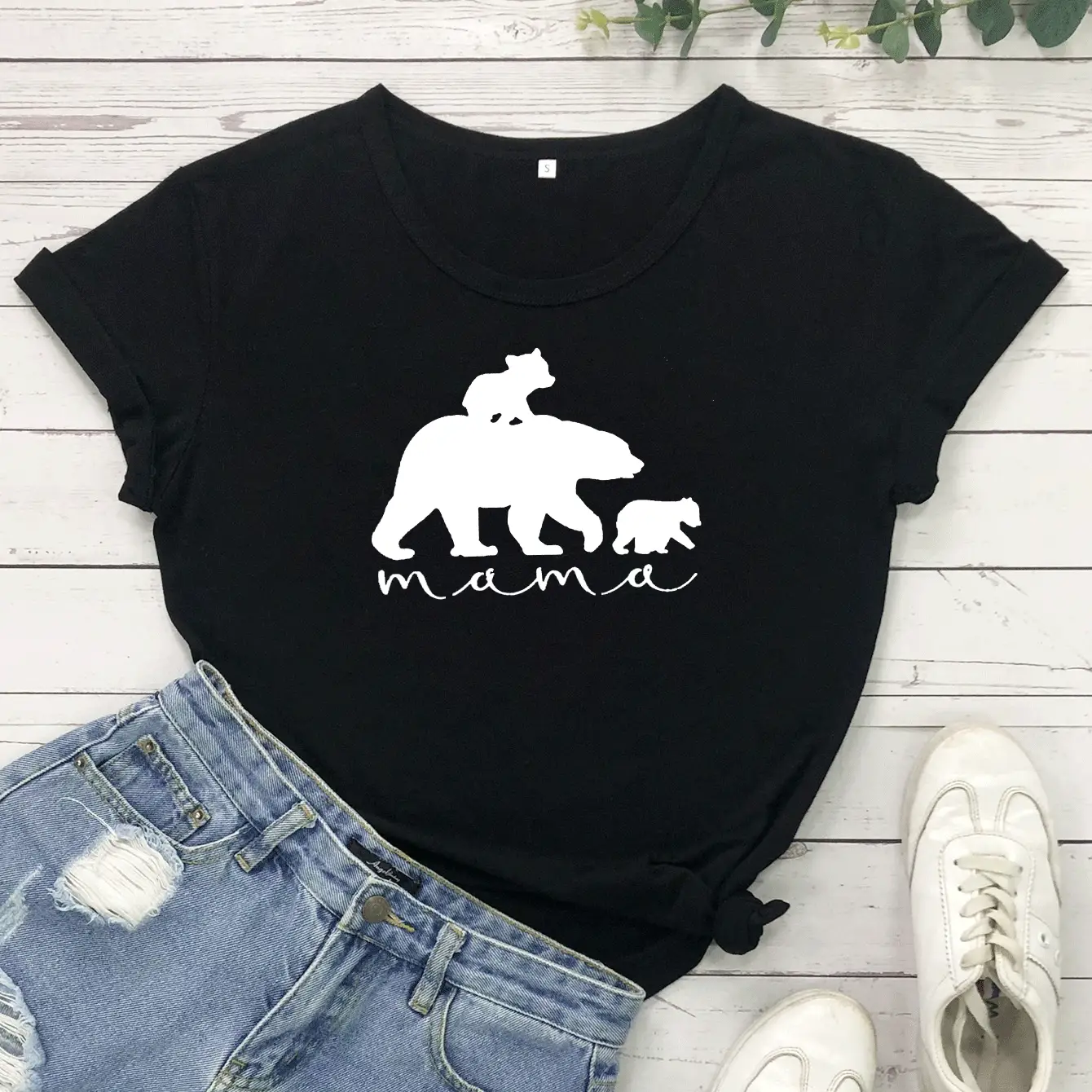 Red T-Shirt Mama Bear Child New Design