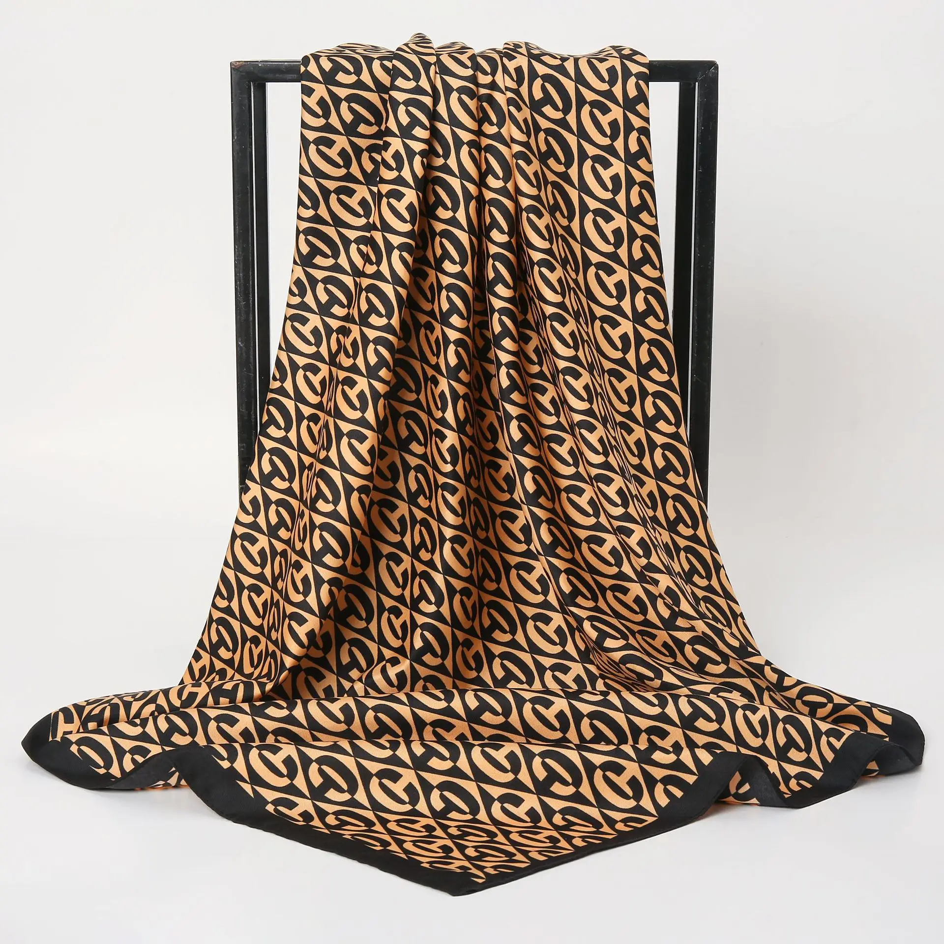Gaohe Black White Letter C Twill Scarf for Women