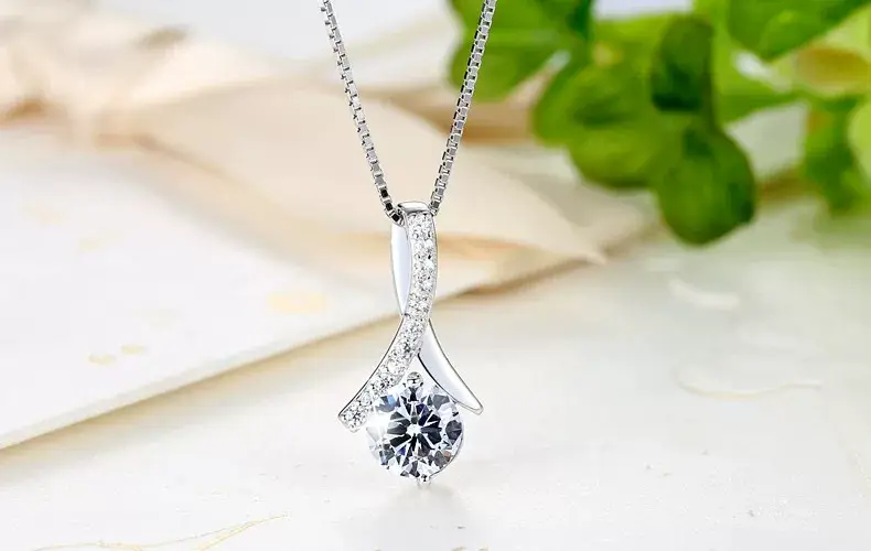 Silver Plated Zircon Micro-Inlay Korean Clavicle Necklace — feature 3