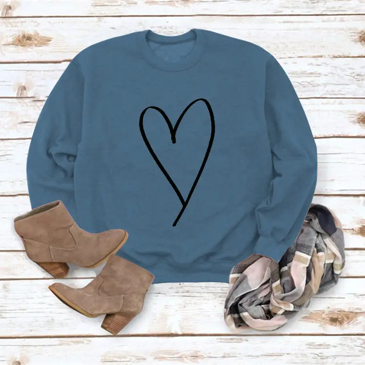 Women's Red Heart Print Long Sleeve Sweatshirt - Image 13