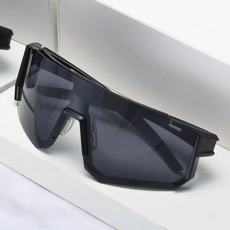 2021 Men's Black Sunglasses with Large Frame & Eye Protection