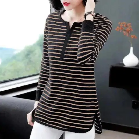 Women's Black White Striped Long Sleeve V-Neck Top - Image 2