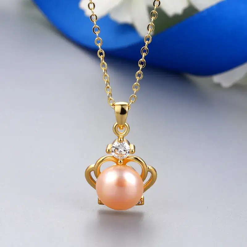Gold Crown Pearl Pendant Necklace for Women