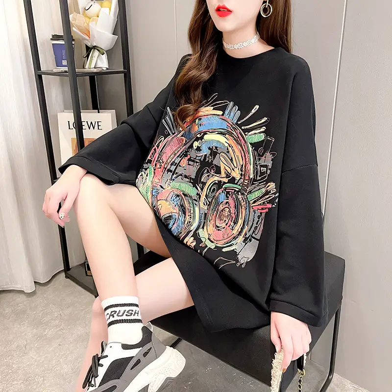 Women Loose Graffiti Sweatshirt Black 2024 - Image 3