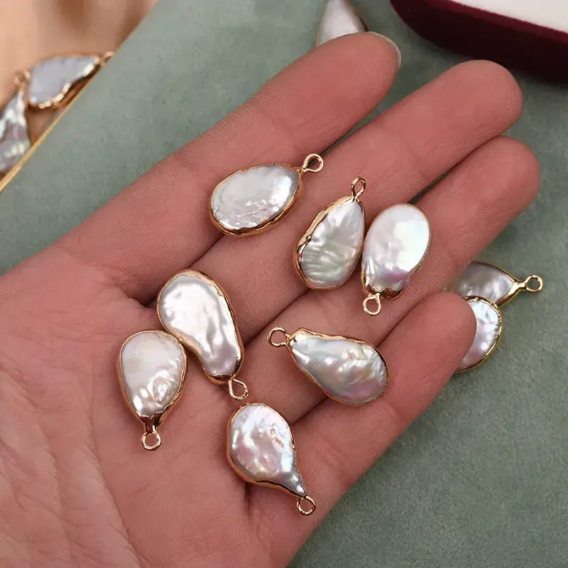 Heart-shaped Pearl Beading Jewelry with Gold Plating - Image 3