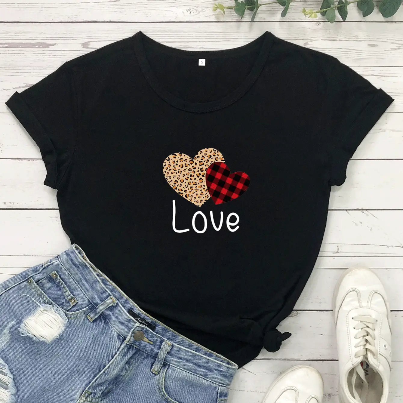 Green T-Shirt Valentine Heart Print Love Design - Image 2