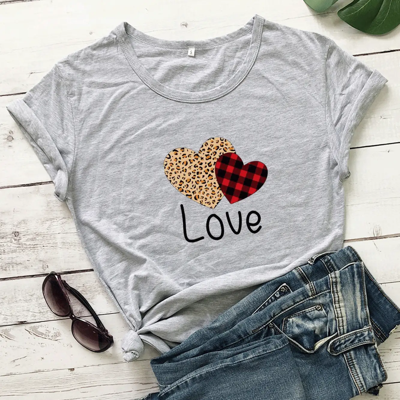 Green T-Shirt Valentine Heart Print Love Design - Image 3