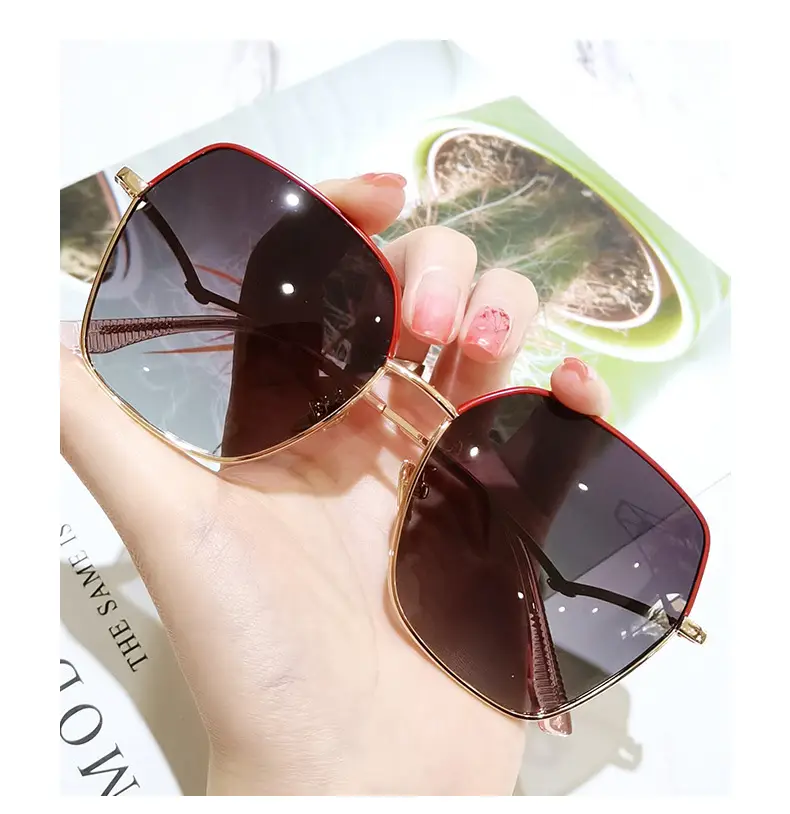 Women Gradient Polarized Sunglasses Gold Frame UV400 — feature 6