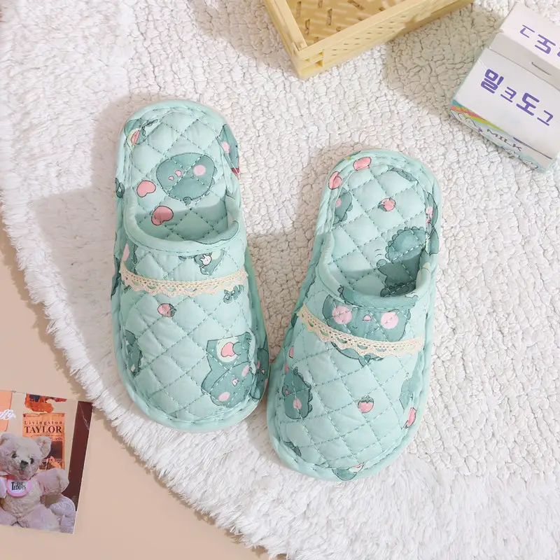 New Spring and Autumn Winter Children's boys and girls home indoor cartoon closed toe rubber bottom warm fabric cotton slippers - Image 3