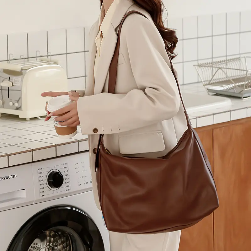 Black Leather Crossbody Bag for Women Large Capacity - Image 2