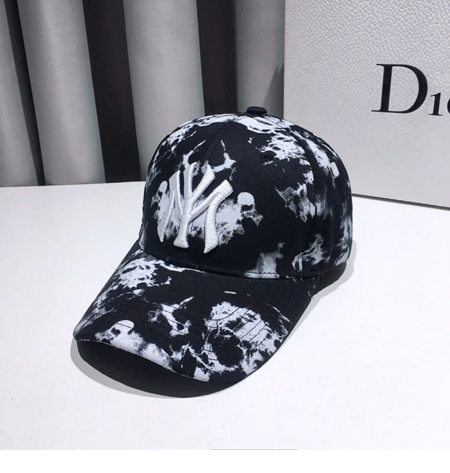 Men's Black White Graphic Baseball Cap Large Bristle