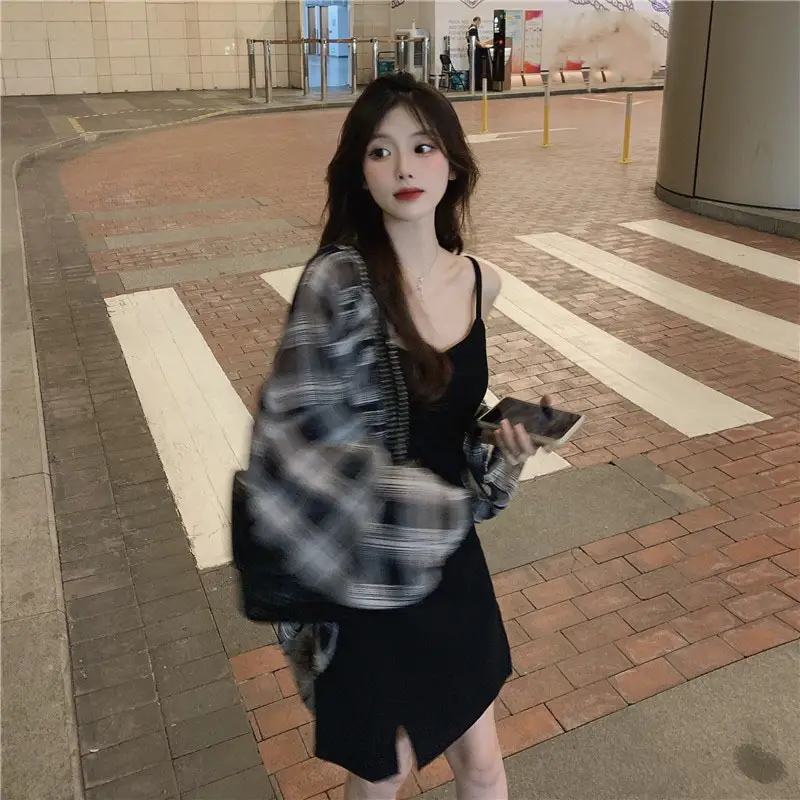 2025 Summer Korean Style Plaid Long Sleeve Top for Women — feature 4