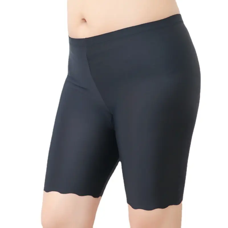 Plus Size Black Leggings with Wavy Edge - Image 6