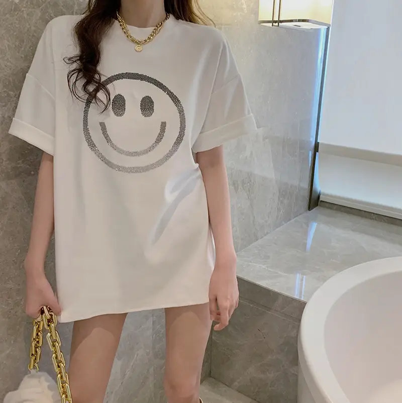 Women Black Smiley Round Neck T-Shirt Mid Length Loose Summer Wear - Image 2