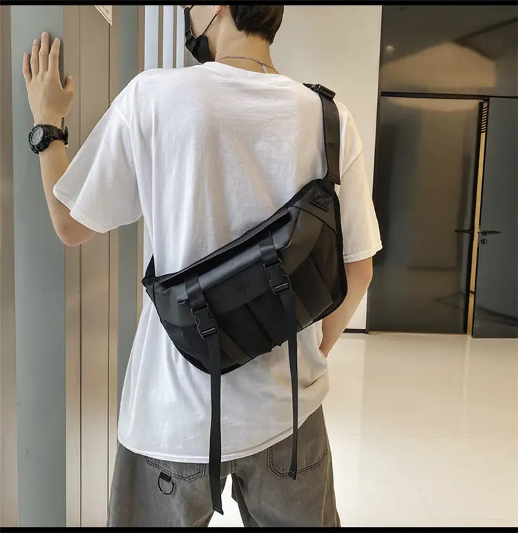 Men's Black Water-Repellent Chest Bag Large Capacity Lightweight Travel — feature 14