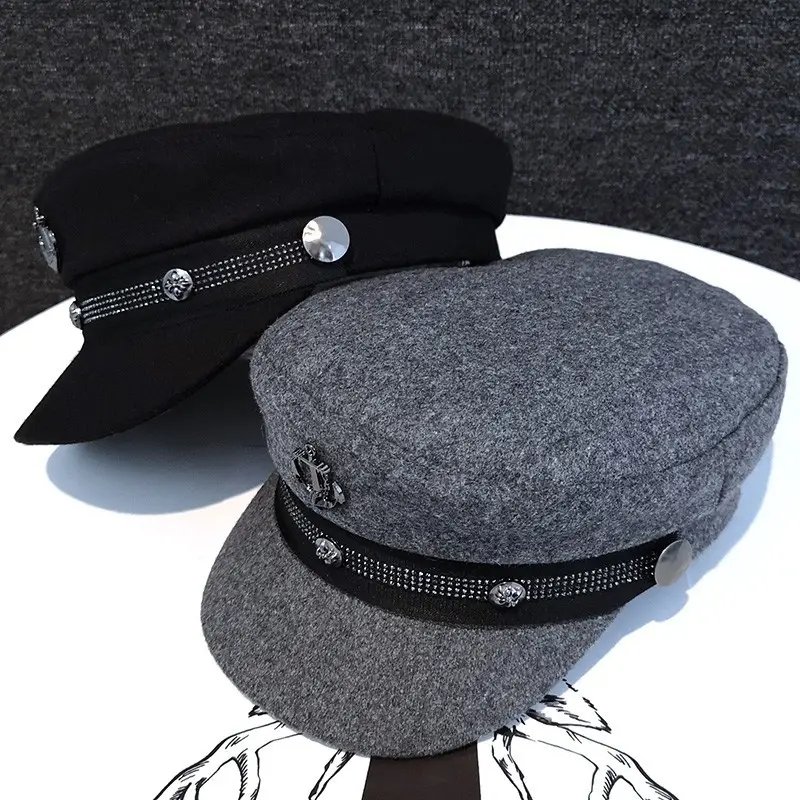 Black British Retro Wool Beret for Women - Image 4
