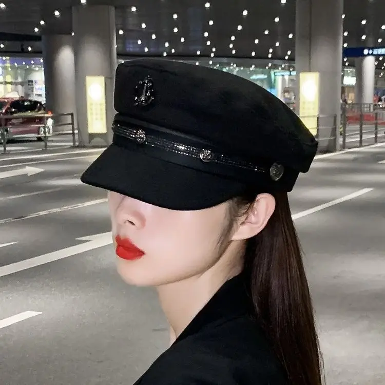 Black British Retro Wool Beret for Women - Image 5