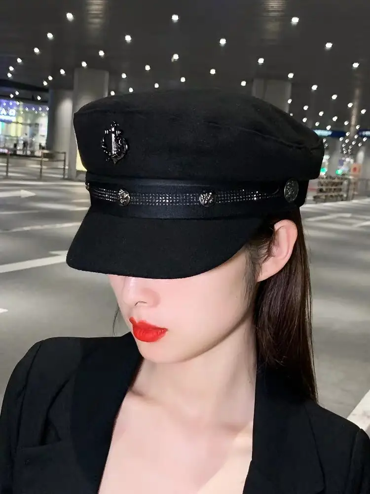 Black British Retro Wool Beret for Women — feature 4